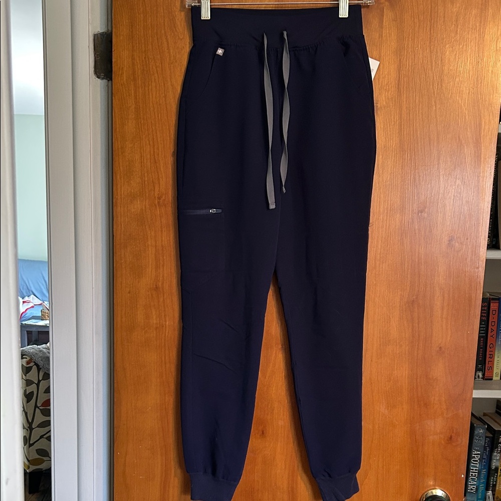 Figs XS jogger scrub pants